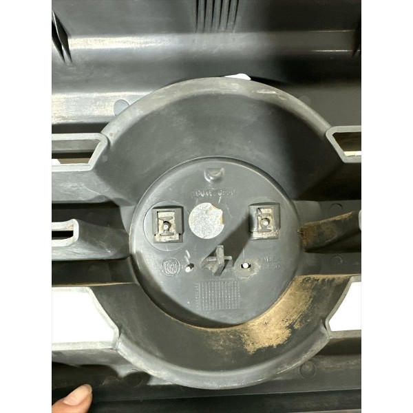 Grade  Radiador Fiat Uno 06 A 12 Com Emblema